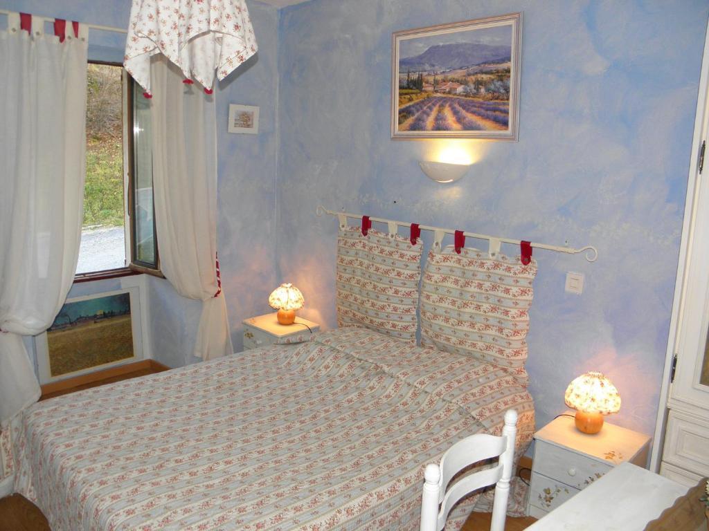 Gite Auberge Les Terres Blanches De Meolans 객실 사진