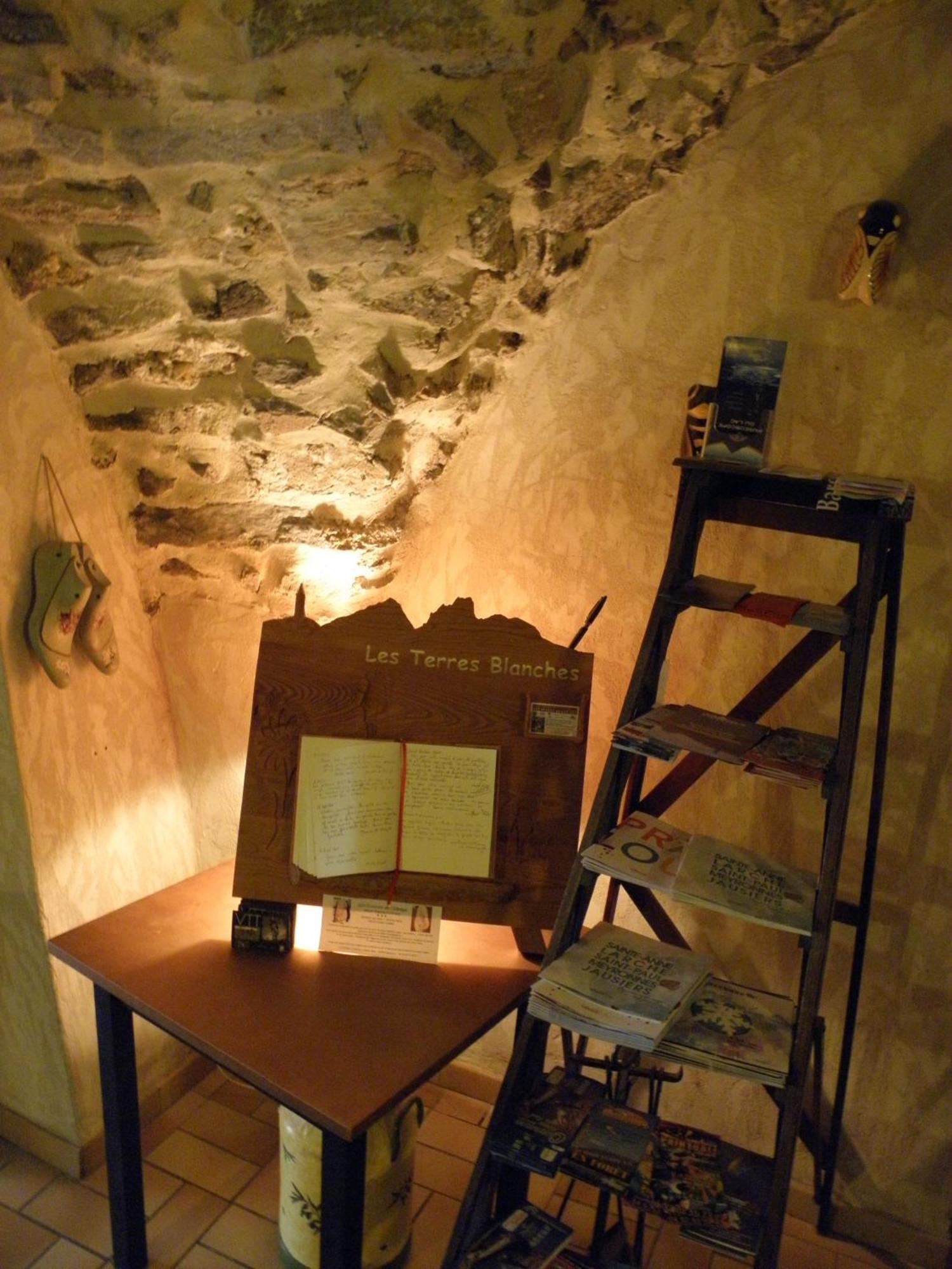 Gite Auberge Les Terres Blanches De Meolans 외부 사진