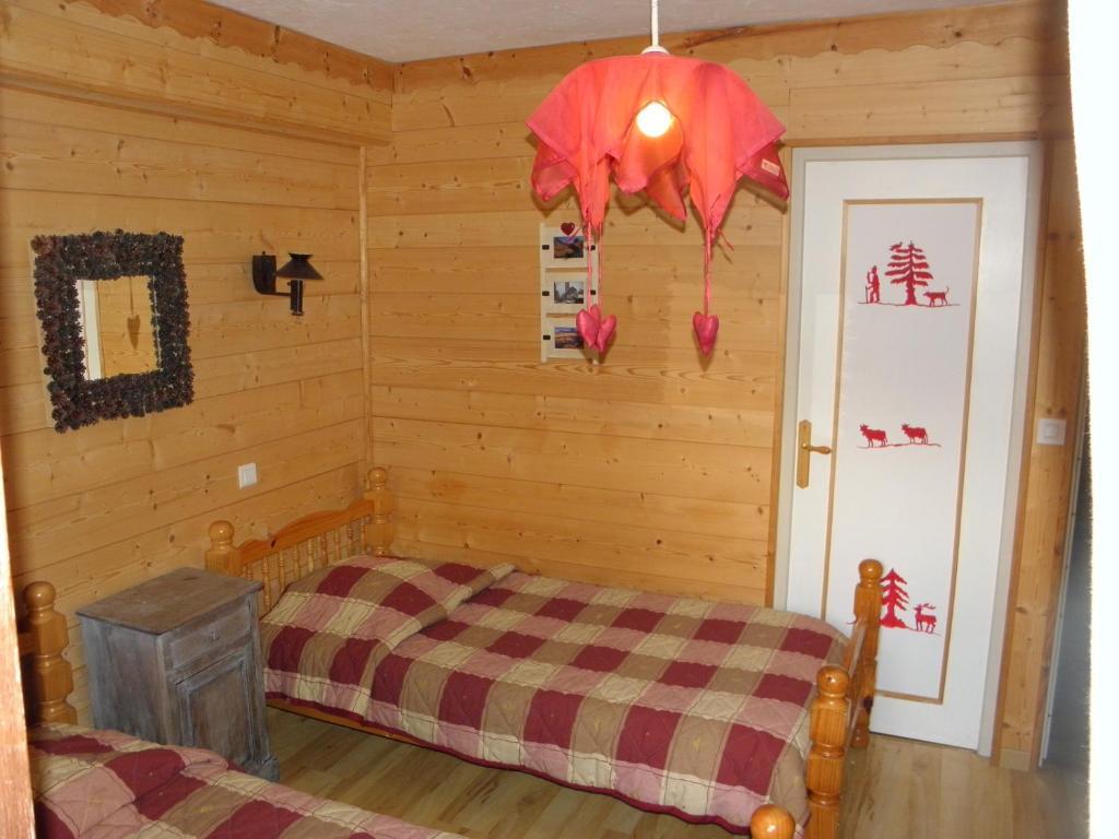 Gite Auberge Les Terres Blanches De Meolans 객실 사진