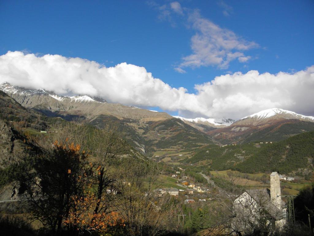 Gite Auberge Les Terres Blanches De Meolans 객실 사진