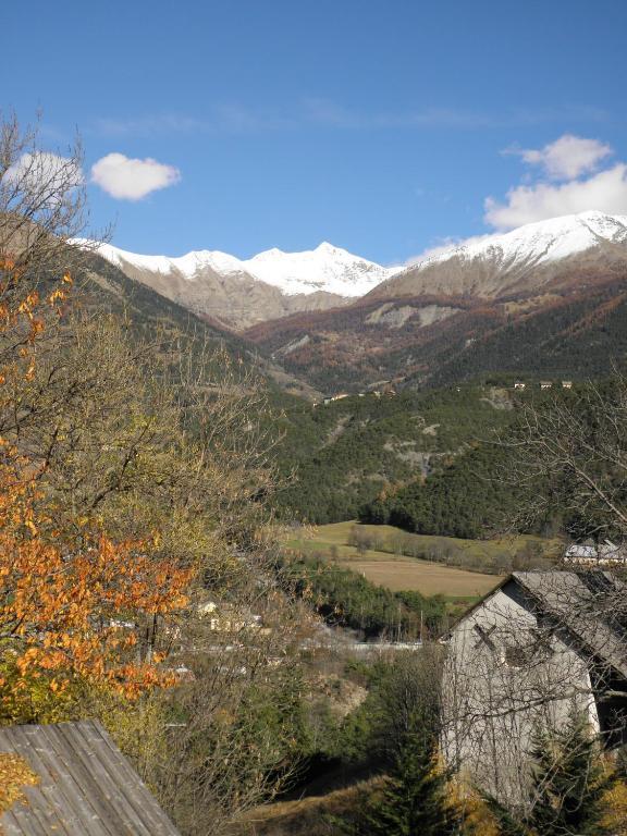 Gite Auberge Les Terres Blanches De Meolans 객실 사진