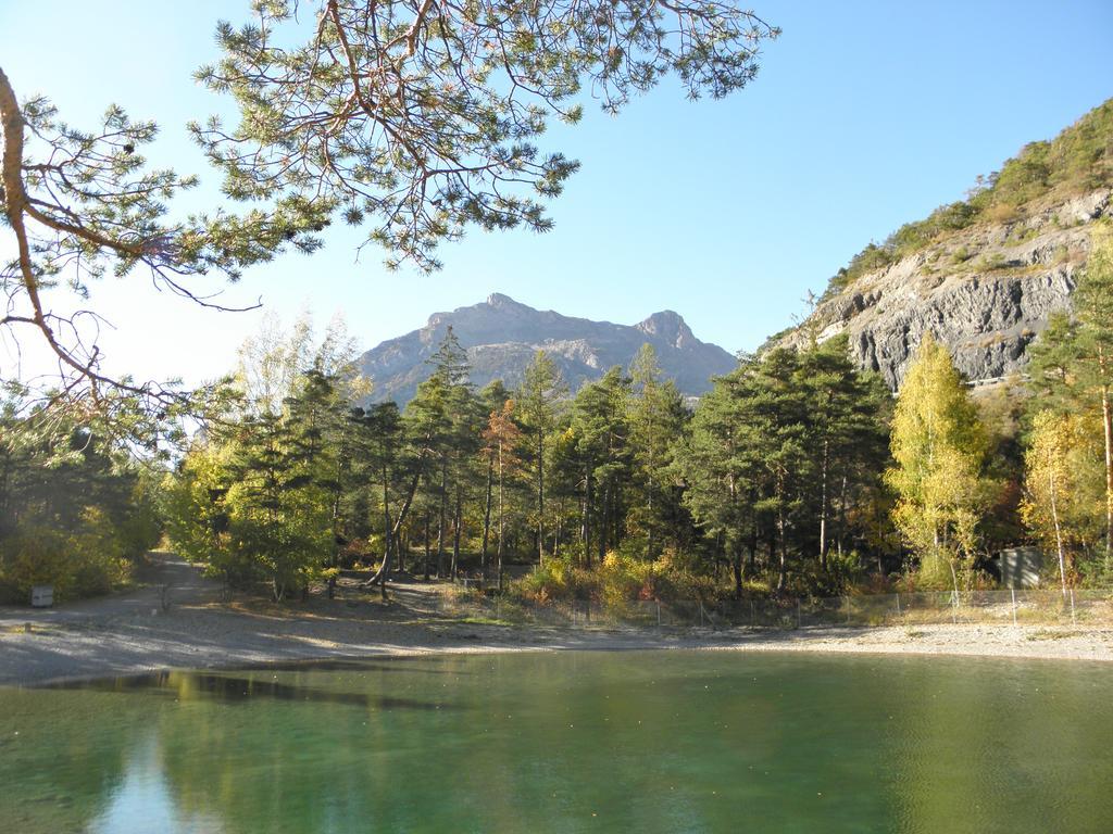 Gite Auberge Les Terres Blanches De Meolans 외부 사진