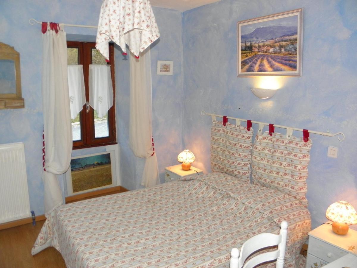 Gite Auberge Les Terres Blanches De Meolans 객실 사진